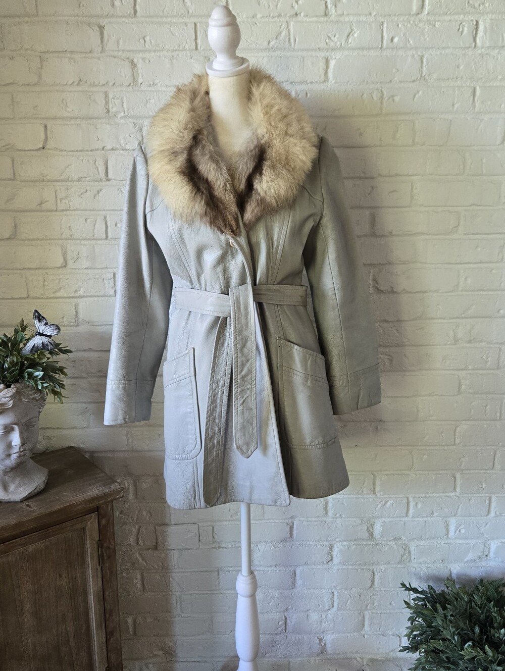 Vtg 70s Gray Leather Belted Coat, XS